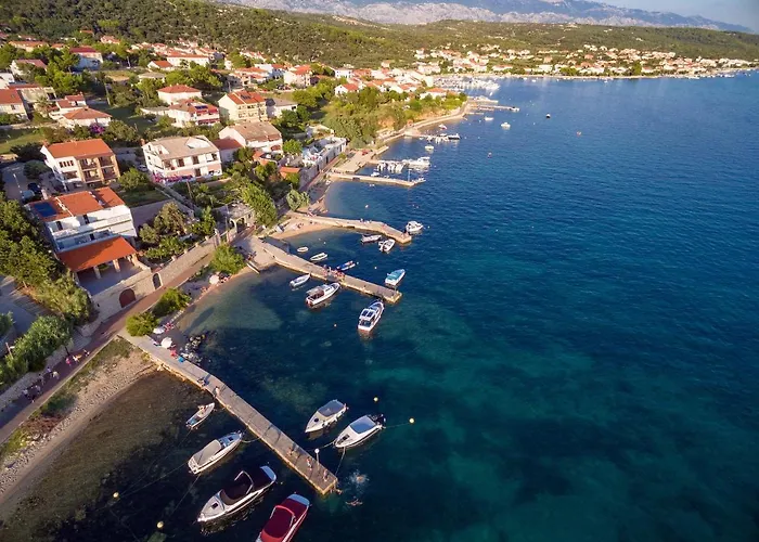 Anita 2 Daire Rab Town